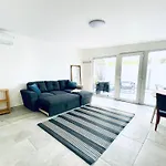 Apartment Lakeside Next To In Balatonlelle